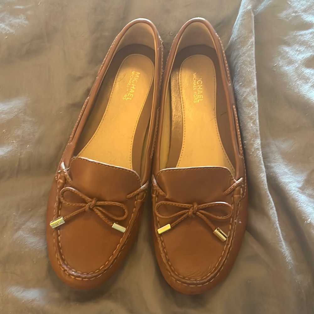 Michael Kors Tan Leather Driving Mocs. Size 8